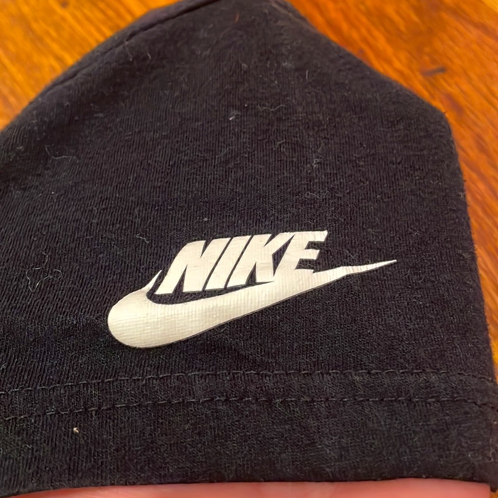 Boys Nike tee - Picture 3 of 5